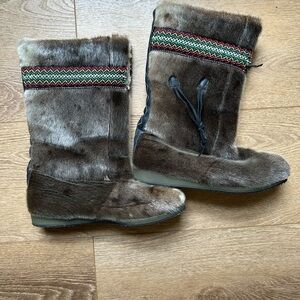 Vintage Spotted Seal Boots with leather an woven accents